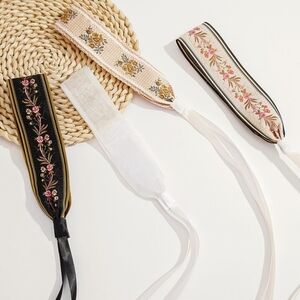 4/$15 🌻 Set Of 4 Floral Embroidered Ribbon Hair Bands Black White Cream